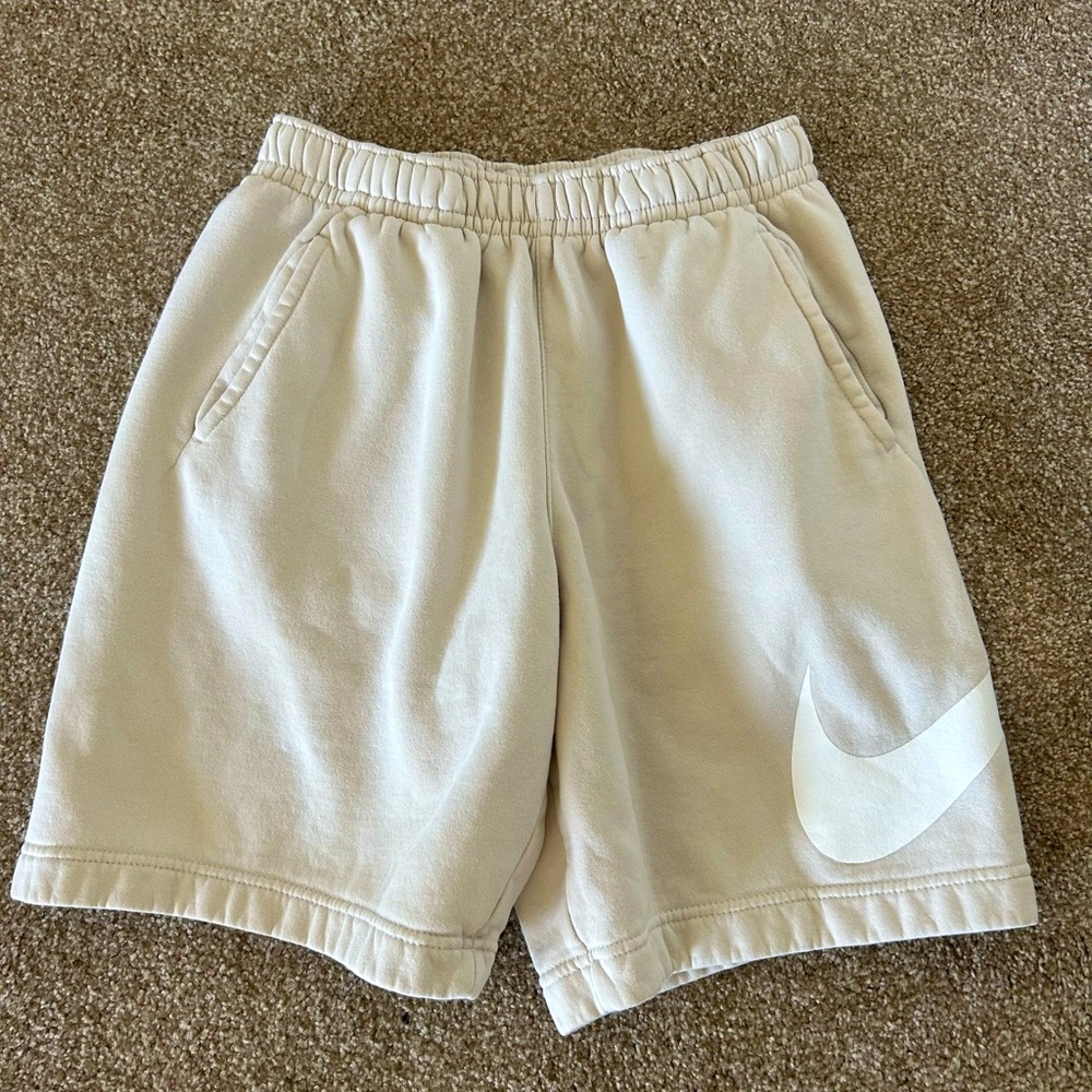 Men’s Graphic Shorts